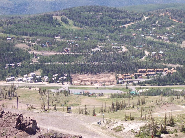 Looking directly down Giant Steps lift towards the base.  Construction across the street is the Brian Head Lofts condos